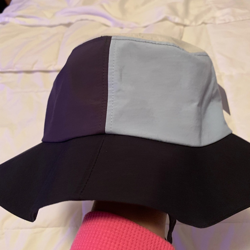 Nike ACG Bucket - Picture 3 of 9